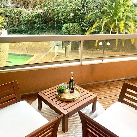 Apartamento Monaco # Menton - Pool - Center - Private Parking - Clim - Fast Wifi - Solarium - Full Renovated - Beach & Sun -