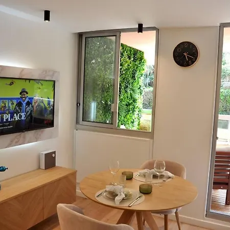 Monaco # Menton - Pool - Center - Private Parking - Clim - Fast Wifi - Solarium - Full Renovated - Beach & Sun - * Rocabruna