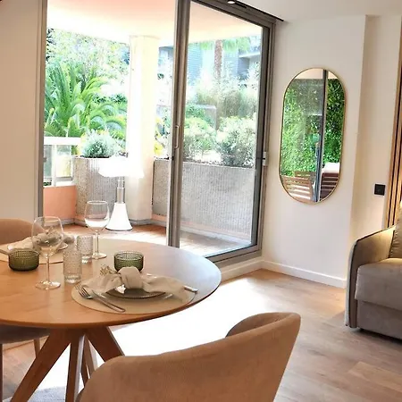 Monaco # Menton - Pool - Center - Private Parking - Clim - Fast Wifi - Solarium - Full Renovated - Beach & Sun -