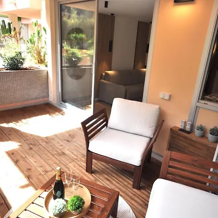 Apartamento Monaco # Menton - Pool - Center - Private Parking - Clim - Fast Wifi - Solarium - Full Renovated - Beach & Sun -
