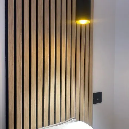 Monaco # Menton - Pool - Center - Private Parking - Clim - Fast Wifi - Solarium - Full Renovated - Beach & Sun - Apartamento Rocabruna