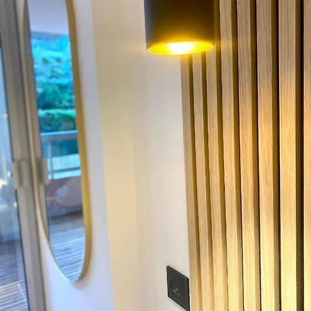Monaco # Menton - Pool - Center - Private Parking - Clim - Fast Wifi - Solarium - Full Renovated - Beach & Sun - Roquebrune-Cap-Martin